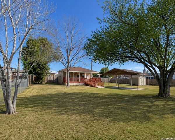 251 AVENUE J, Poteet, TX 78065