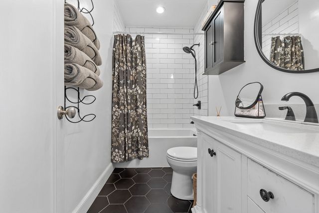 7 Stillman Pl 10, Boston, MA 02113