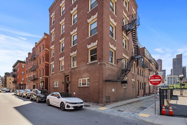 7 Stillman Pl 10, Boston, MA 02113