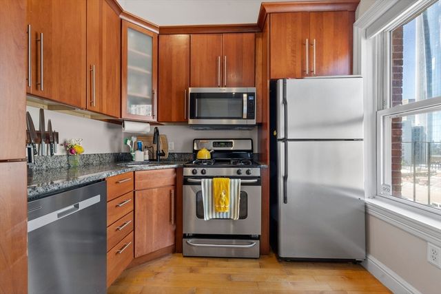 7 Stillman Pl 10, Boston, MA 02113