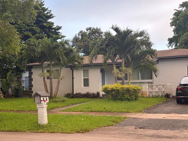 2100 SW 67th Way, Miramar, FL 33023