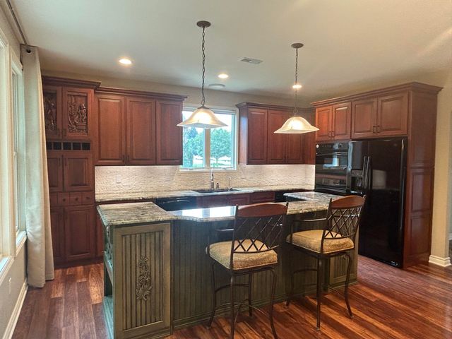 11904 Moose Ridge Drive, South Lyon, MI 48178