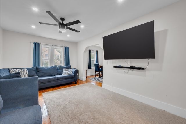 36 Upland Ave, Webster, MA 01570