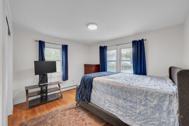 36 Upland Ave, Webster, MA 01570