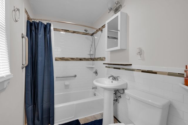36 Upland Ave, Webster, MA 01570