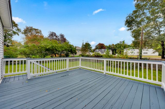 36 Upland Ave, Webster, MA 01570