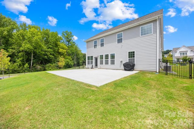 104 Aviendha Lane, Troutman, NC 28166