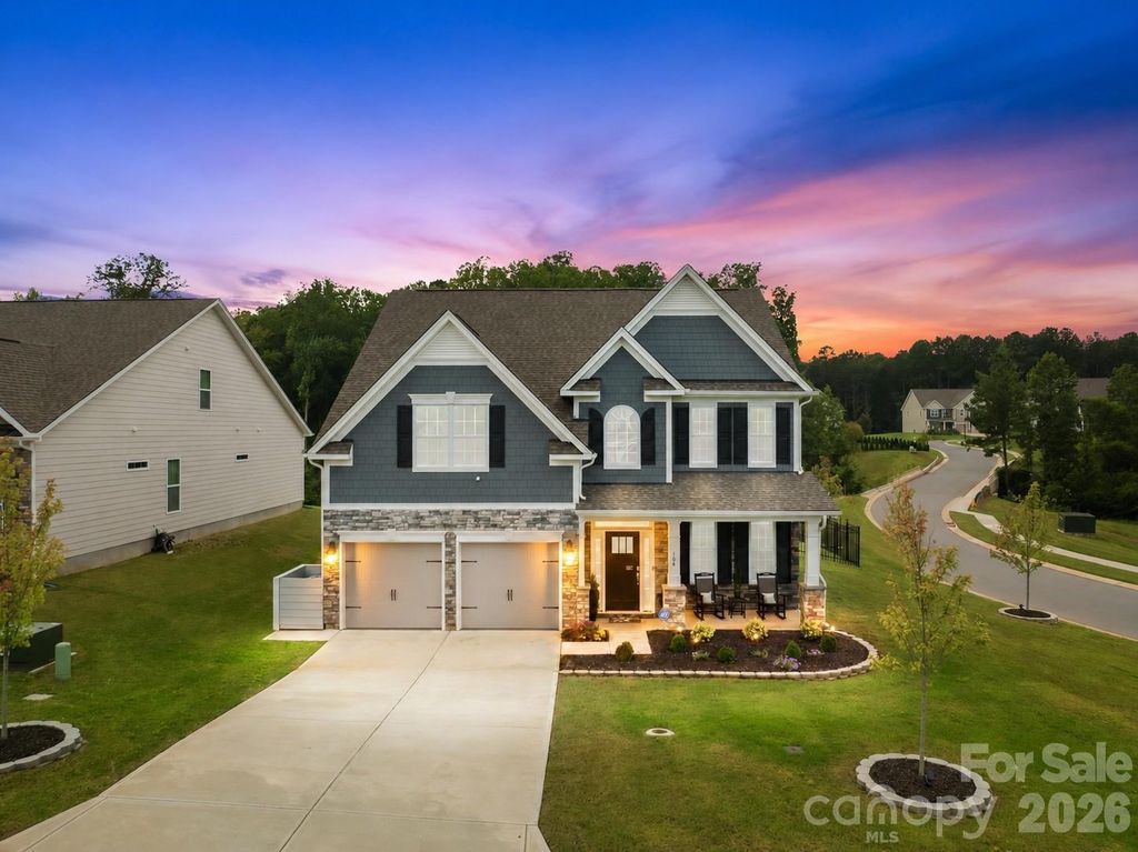 104 Aviendha Lane, Troutman, NC 28166