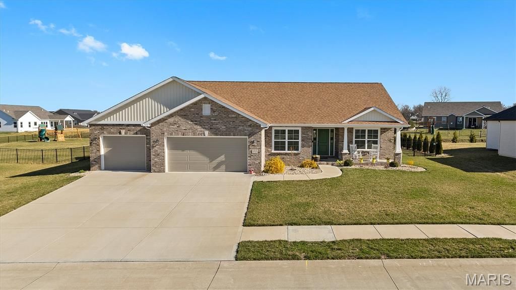 3725 Osprey Court, Shiloh, IL 62221