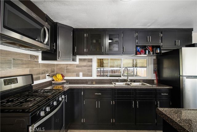 348 394 Petrol Road, Bakersfield, CA 93308