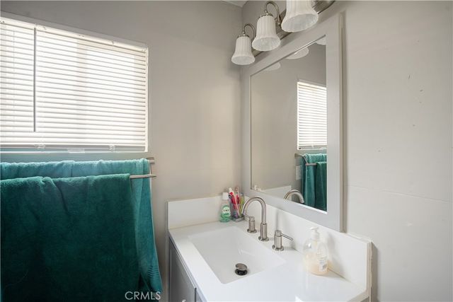 348 394 Petrol Road, Bakersfield, CA 93308