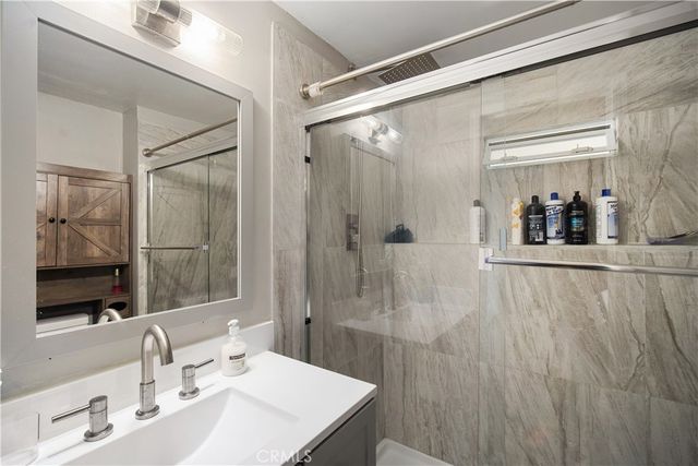 348 394 Petrol Road, Bakersfield, CA 93308