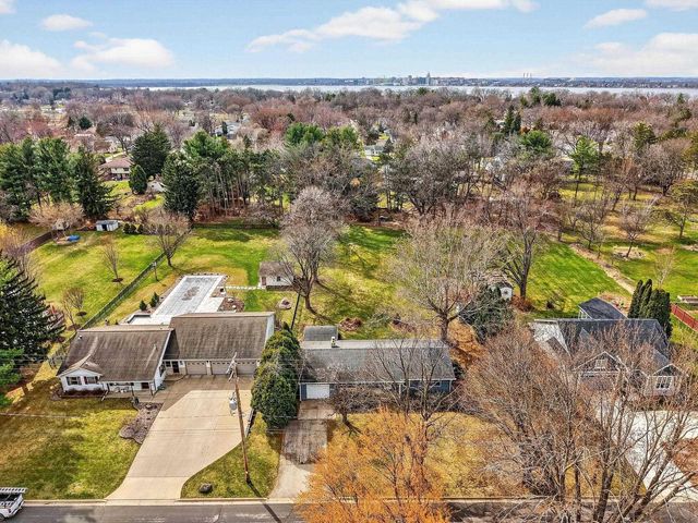 4805 Midmoor Road, Monona, WI 53716