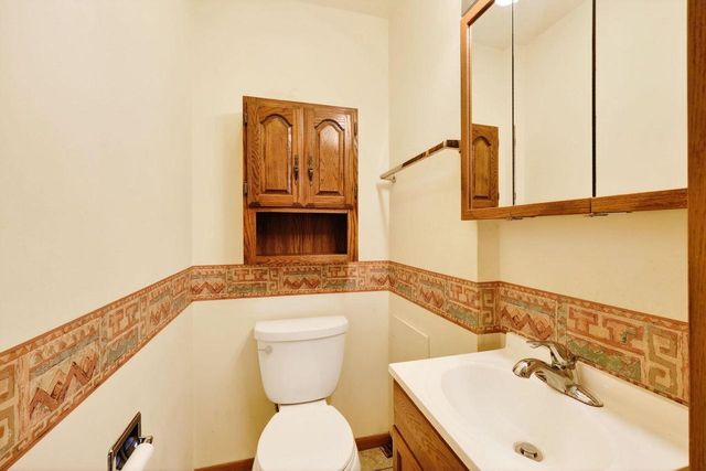 4805 Midmoor Road, Monona, WI 53716