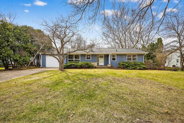 4805 Midmoor Road, Monona, WI 53716