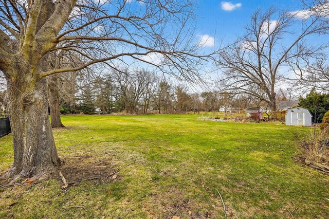 4805 Midmoor Road, Monona, WI 53716