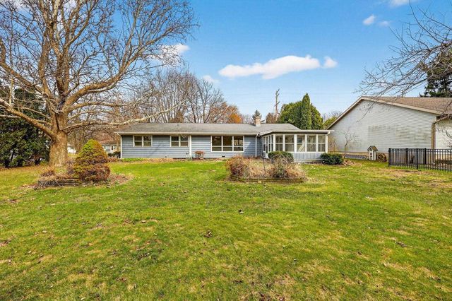 4805 Midmoor Road, Monona, WI 53716