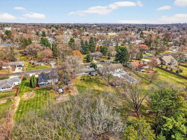 4805 Midmoor Road, Monona, WI 53716