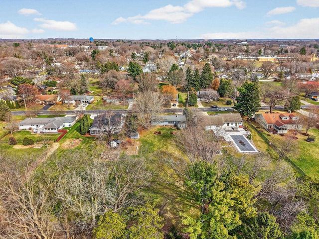 4805 Midmoor Road, Monona, WI 53716