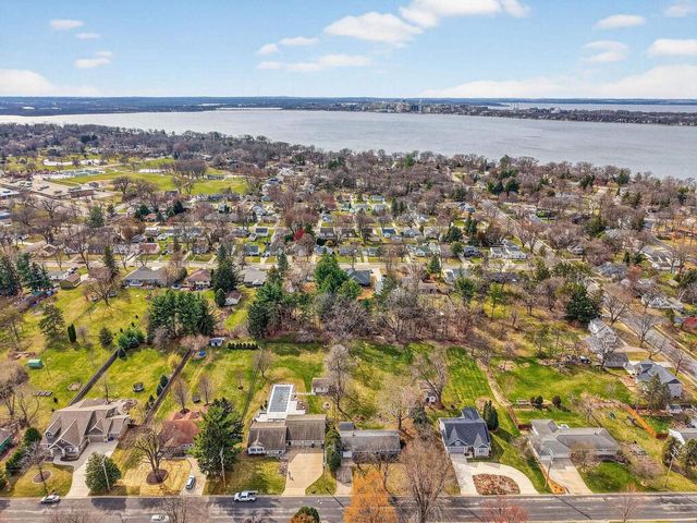 4805 Midmoor Road, Monona, WI 53716