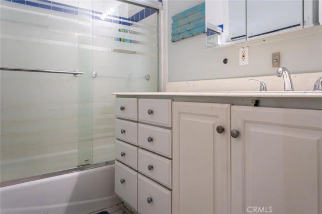 5606 Bellflower, Lakewood, CA 90713