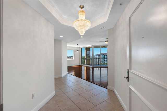 5823 BOWEN DANIEL DRIVE 401, Tampa, FL 33616