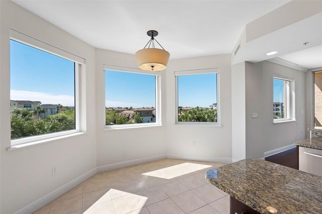 5823 BOWEN DANIEL DRIVE 401, Tampa, FL 33616