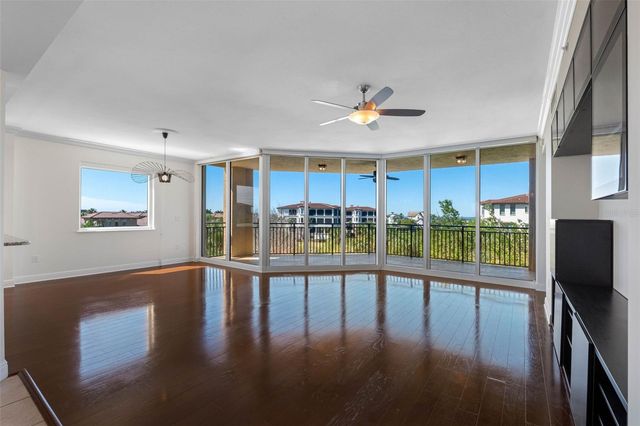 5823 BOWEN DANIEL DRIVE 401, Tampa, FL 33616