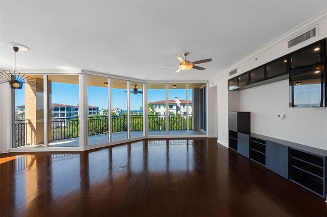 5823 BOWEN DANIEL DRIVE 401, Tampa, FL 33616