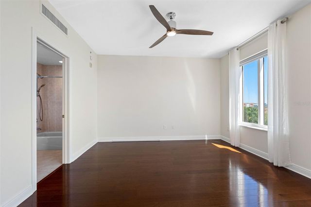 5823 BOWEN DANIEL DRIVE 401, Tampa, FL 33616