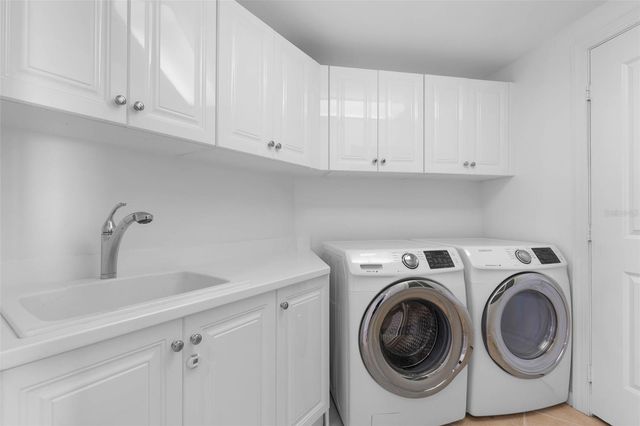 5823 BOWEN DANIEL DRIVE 401, Tampa, FL 33616