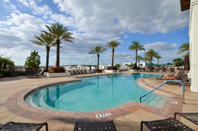 5823 BOWEN DANIEL DRIVE 401, Tampa, FL 33616