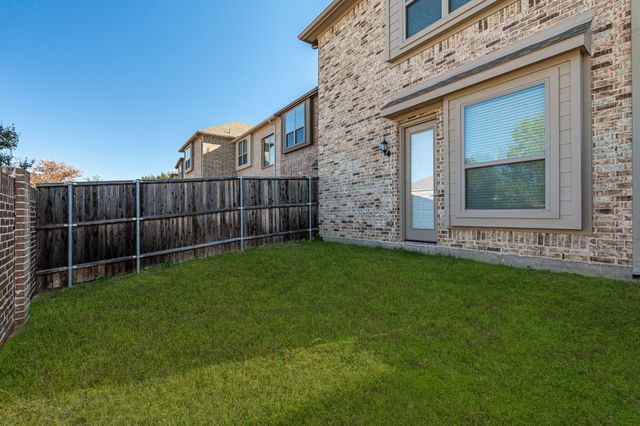 313 Featherstone Trail, Wylie, TX 75098