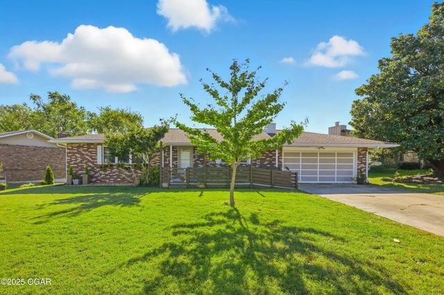 4010 College View Drive, Joplin, MO 64801