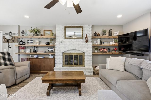 4010 College View Drive, Joplin, MO 64801