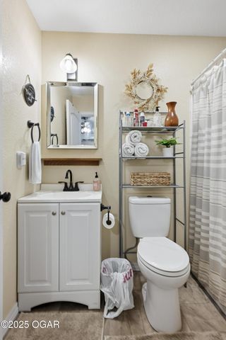 4010 College View Drive, Joplin, MO 64801