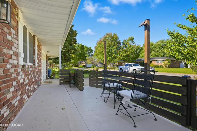 4010 College View Drive, Joplin, MO 64801