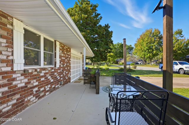 4010 College View Drive, Joplin, MO 64801