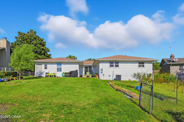 4010 College View Drive, Joplin, MO 64801