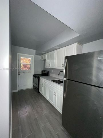 161 NE 117th St, Miami, FL 33161