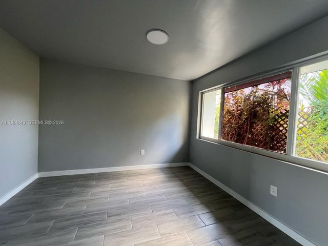 161 NE 117th St, Miami, FL 33161