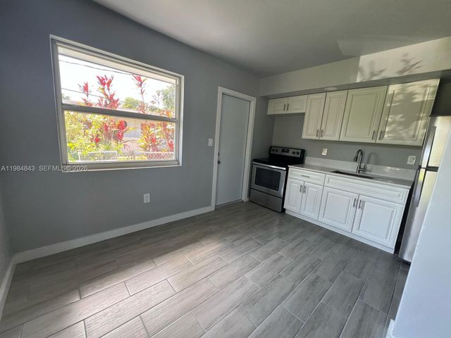 161 NE 117th St, Miami, FL 33161