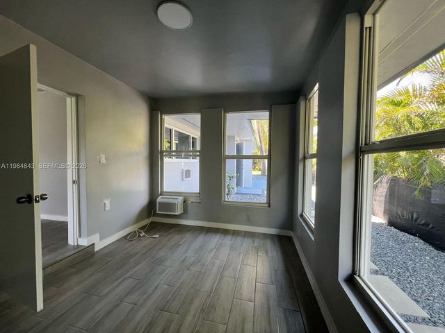 161 NE 117th St, Miami, FL 33161