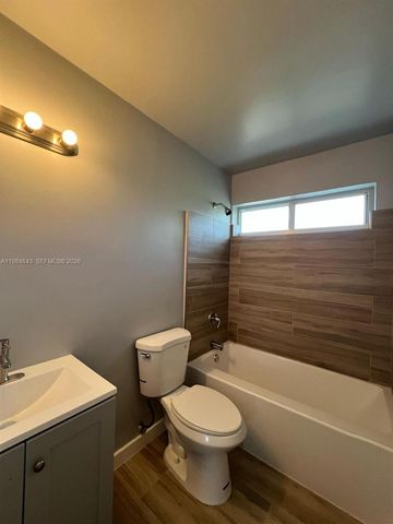 161 NE 117th St, Miami, FL 33161