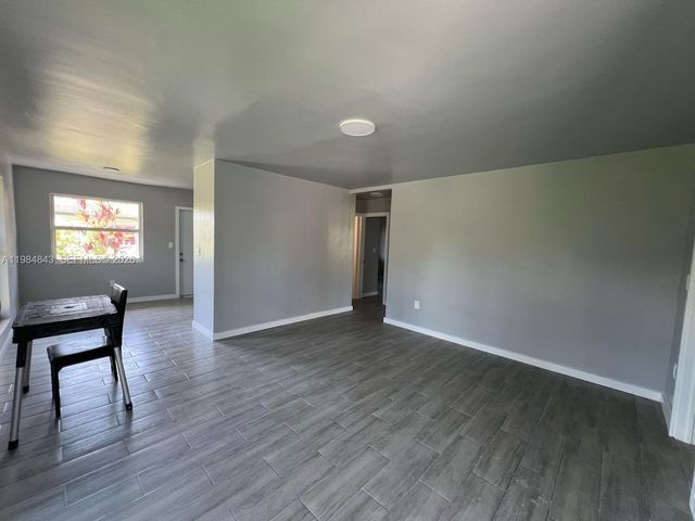 161 NE 117th St, Miami, FL 33161