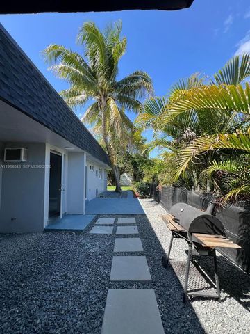 161 NE 117th St, Miami, FL 33161