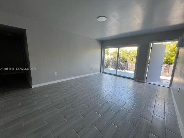 161 NE 117th St, Miami, FL 33161