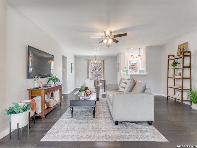 611 Greenwich Blvd, San Antonio, TX 78209