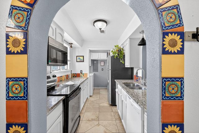 108 Lachite C280, Horseshoe Bay, TX 78657