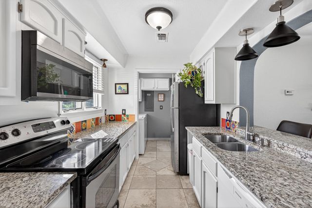 108 Lachite C280, Horseshoe Bay, TX 78657